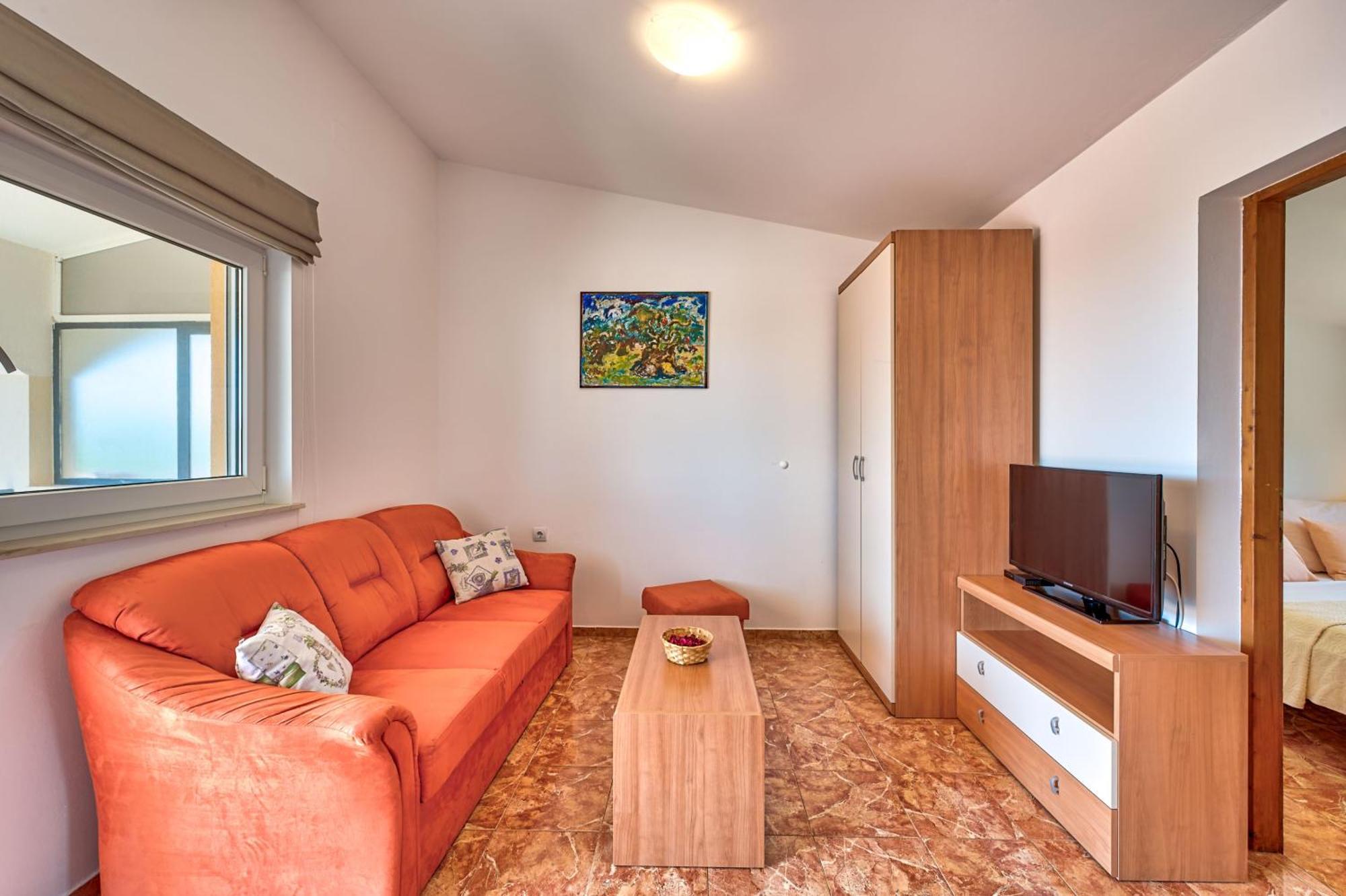 Teuta Apartments - A Beach And A Sea View Peroj Exterior foto
